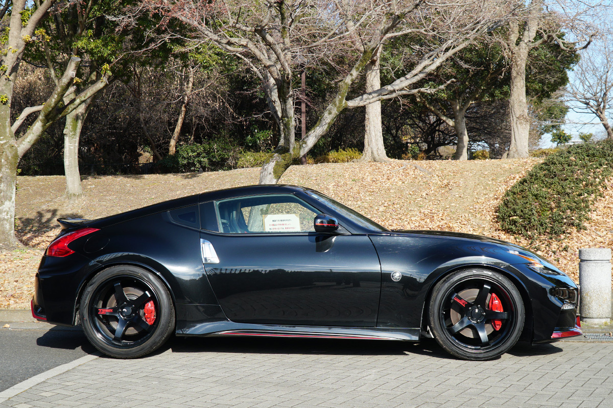 フェアレディZ〈Z34〉 / レンタカーならスポーツカーオープンカー専門