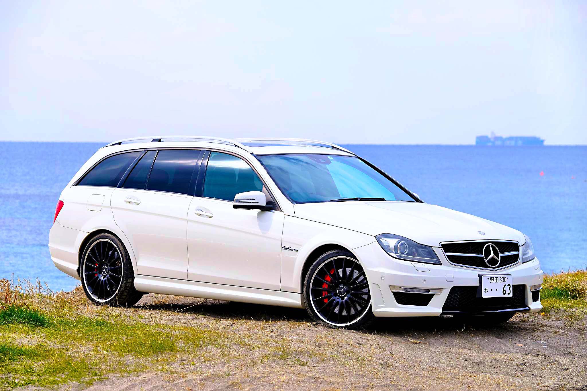 ｃ６３ Amgステーションワゴン レンタカーならスポーツカーオープンカー専門 おもしろレンタカー