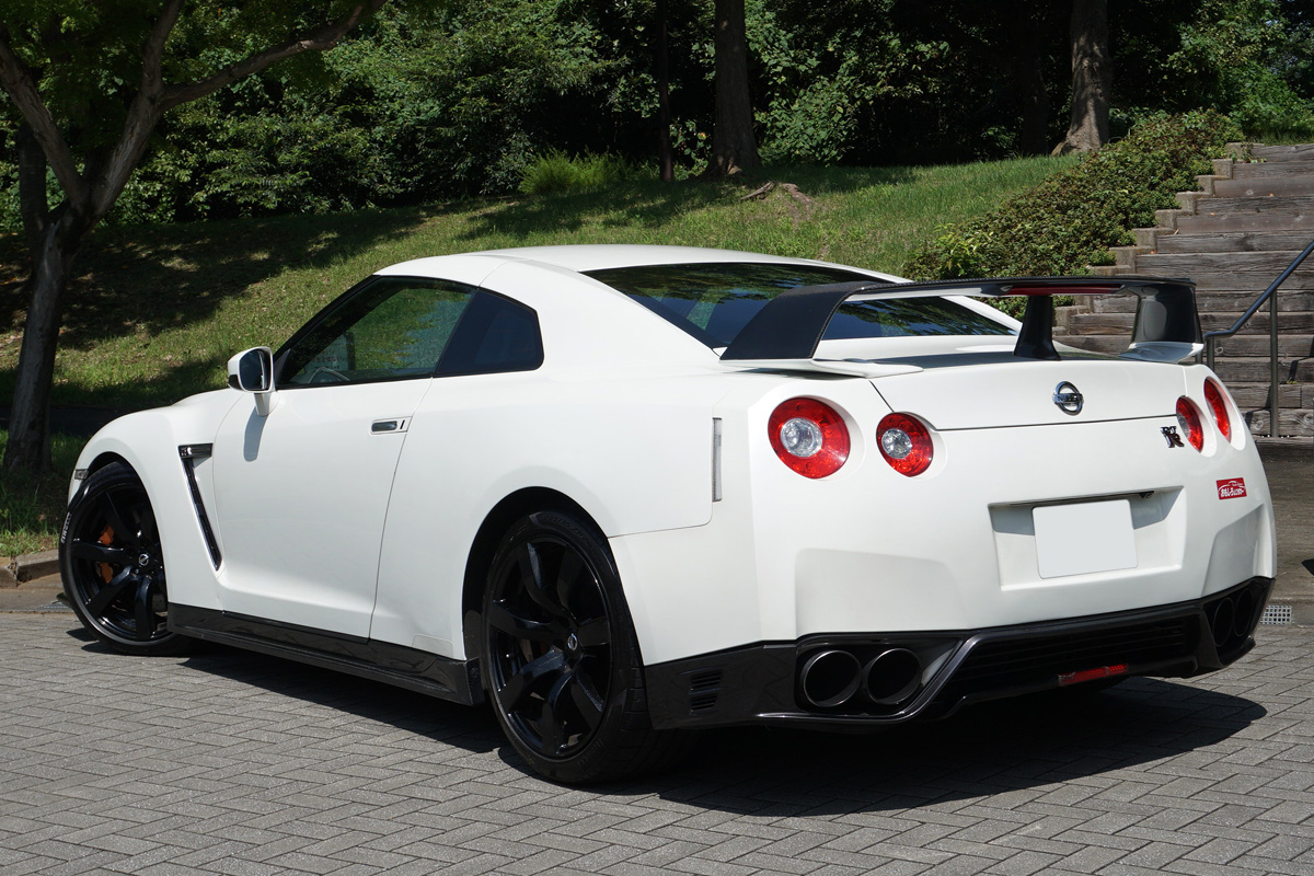 The 2024 Nissan GT-R Is Here, and It's Old Enough to Get a Driver's License