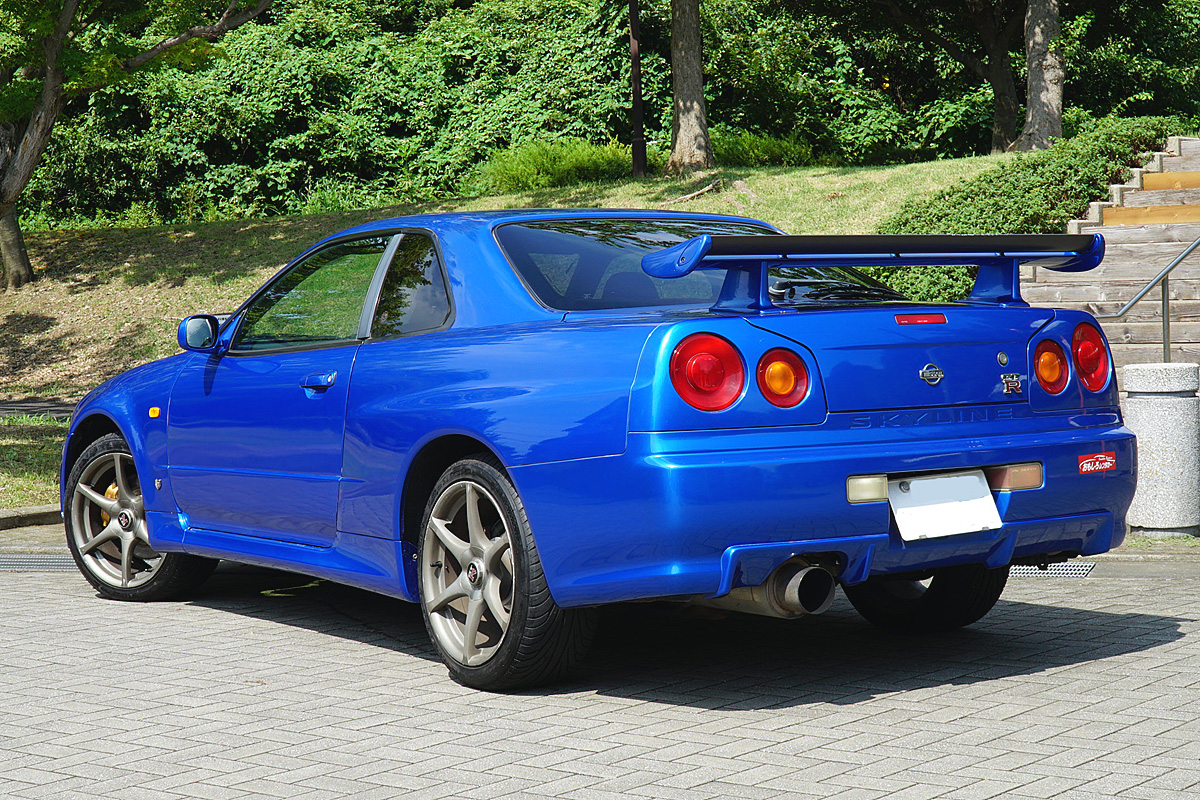 スカイラインgt R R34 青 1 レンタカーならスポーツカーオープンカー専門 おもしろレンタカー